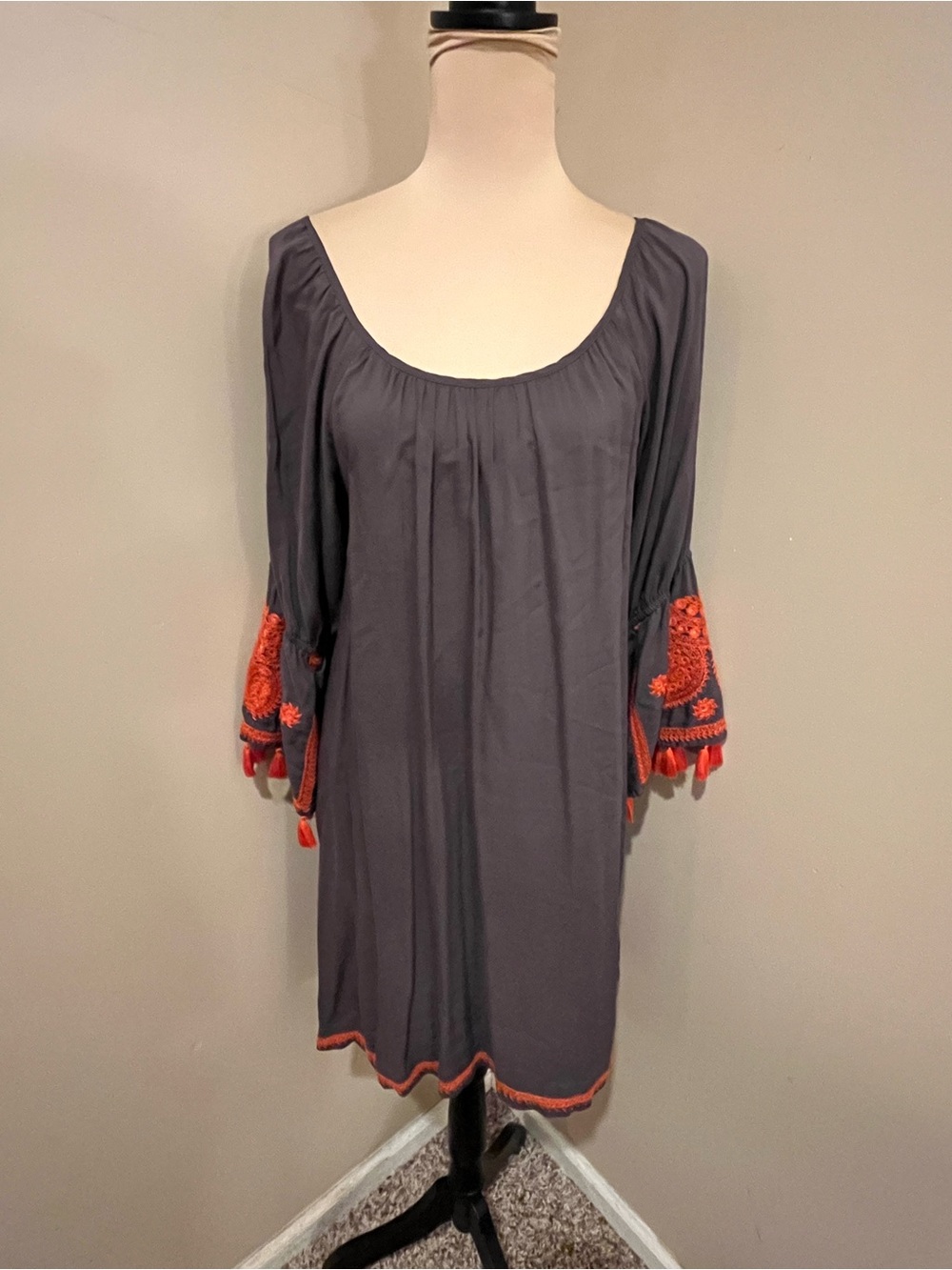 Ivy Jane Boho Grey Sheath with Orange Embroidered Sleeve & Hem Accents, size Med